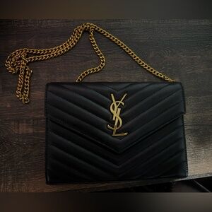 YSL- CLASSIC CASSANDRE CHAIN WALLET IN GRAIN DE POUDRE LEATHER
